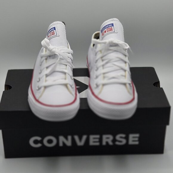Converse White Leather Chuck Taylor All Star – NWOT W 9.5 M 7.5 Unisex - Picture 2 of 9